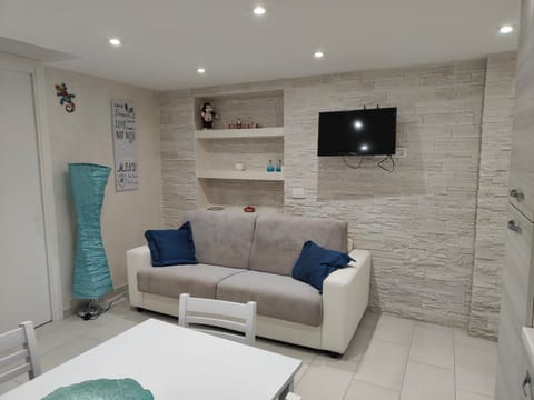 TV and multimedia, Living room, Lounge or bar