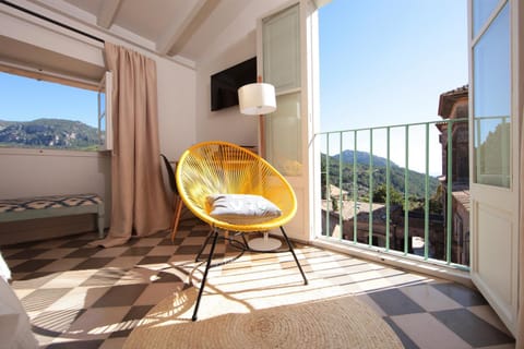 View (from property/room), Balcony/Terrace, Mountain view, Mountain view