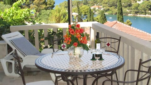 Balcony/Terrace, City view, Mountain view, Sea view