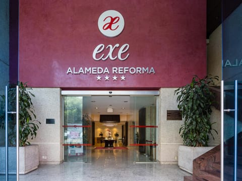 Facade/entrance, Facade/entrance