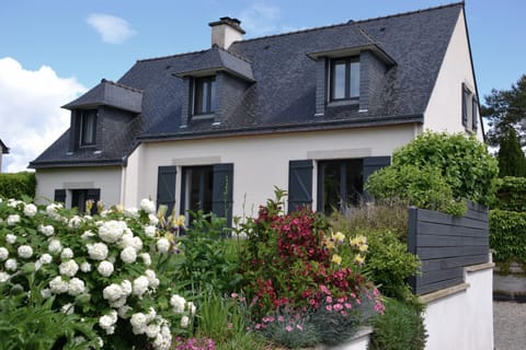 L' ESCALE SINAGOTE Chambre d'hôtes Bed and Breakfast in Séné