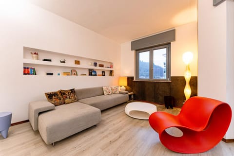 Communal lounge/ TV room, Library, View (from property/room), Living room, Seating area, Mountain view