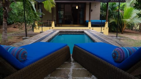 Pool view, Swimming pool, sunbed