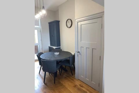 Are you looking for a big piece of heaven? Apartment in Warrenpoint