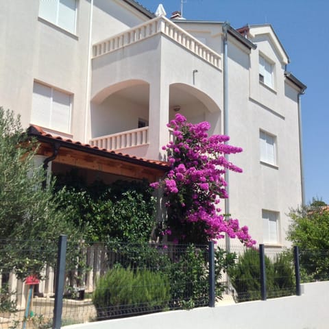 Pinea Sol Apartment in Šibenik-Knin County, Croatia
