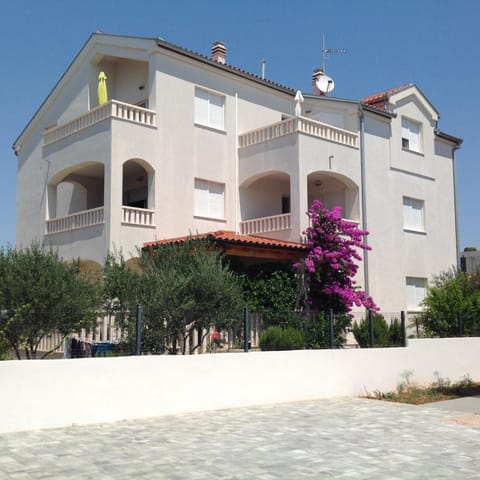 Pinea Sol Apartment in Šibenik-Knin County, Croatia