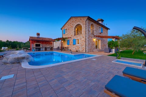 Property building, Swimming pool, Sunrise, Sunset