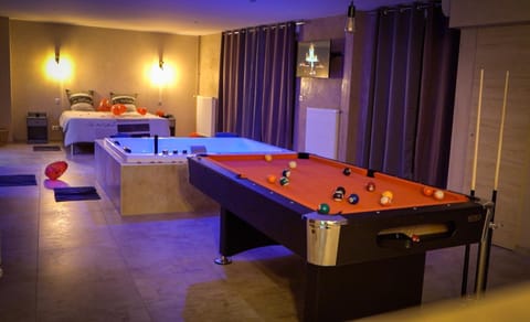 Bed, Billiard, Hot Tub