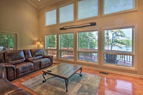 Dock and Kayaks Lakefront Hot Springs Home House in Fenter Township