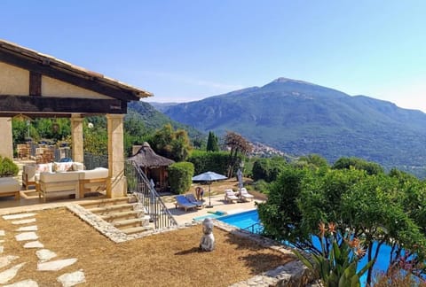 View (from property/room), Garden view, Landmark view, Mountain view, Pool view, Swimming pool