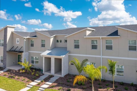 Gorgeous 4 Bd w/ Pool at Champions Gate Resort 1020 House in Bay Lake