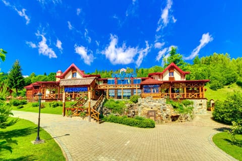 Summer, On site