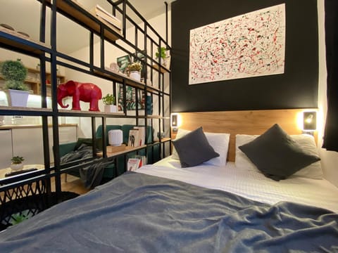 Bed, Bedroom