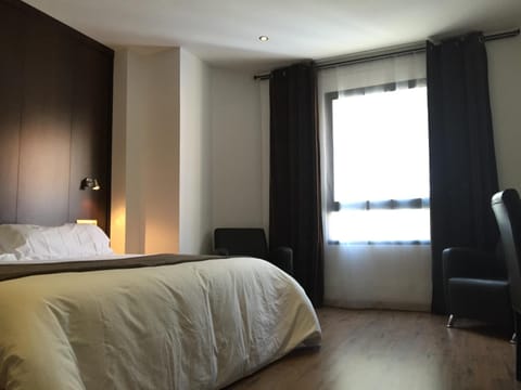 Day, Photo of the whole room