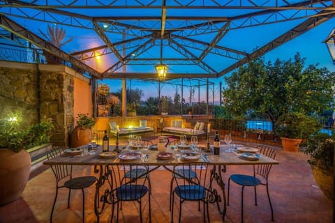 Patio, Day, Banquet/Function facilities, Pool view, Swimming pool