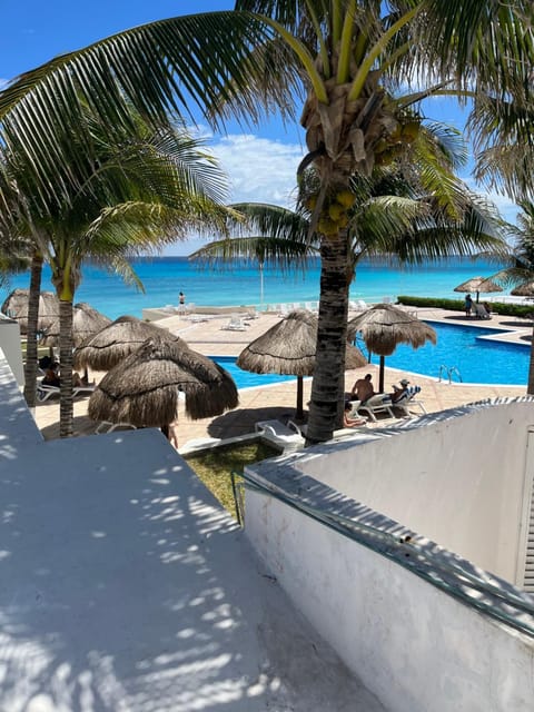 Beach, Pool view