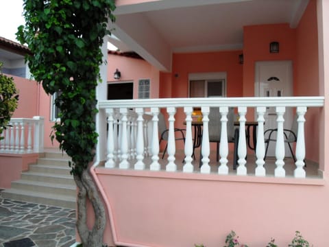 Facade/entrance, Facade/entrance