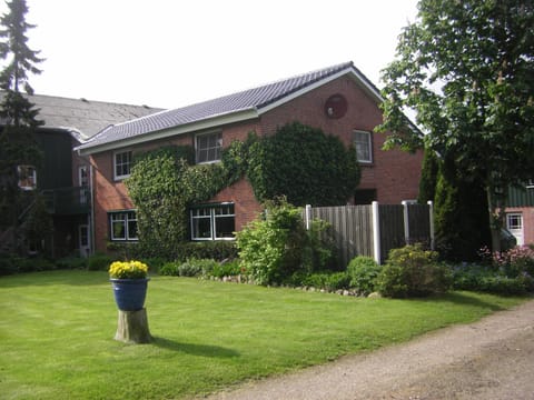 Facade/entrance, Natural landscape