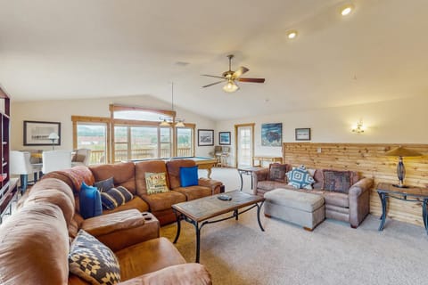 The Cove Retreat House in Keystone