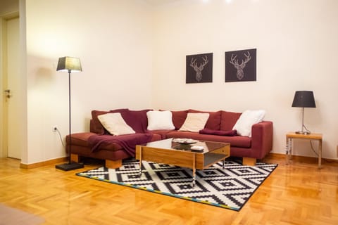 Living room, Seating area