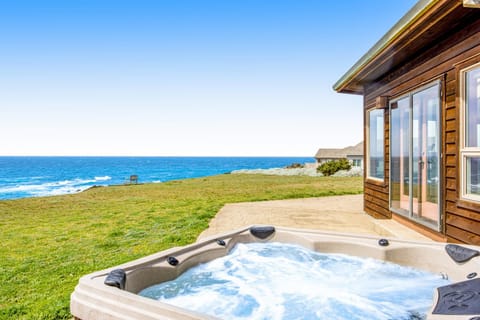 Pelican House House in Mendocino County