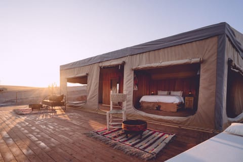 Bedroom, room service, VIP