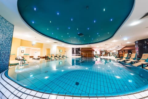 Spa and wellness centre/facilities, Swimming pool