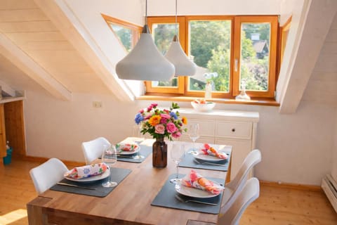 ChiemseeRefugium - Ferienwohnung Park Apartment in Grassau