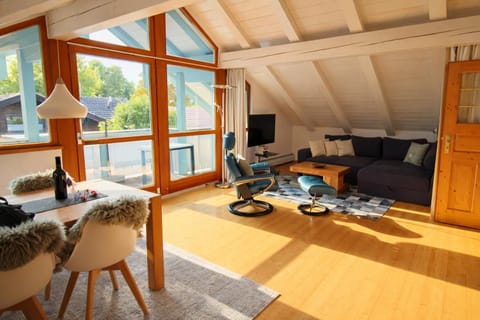 ChiemseeRefugium - Ferienwohnung Park Apartment in Grassau