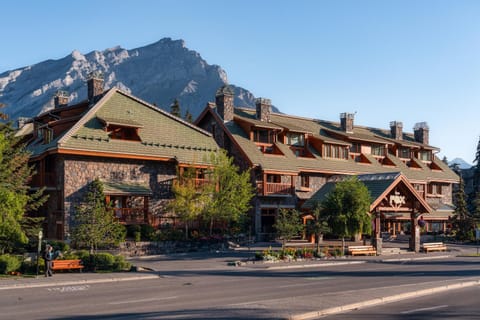 Property building, Summer, Mountain view