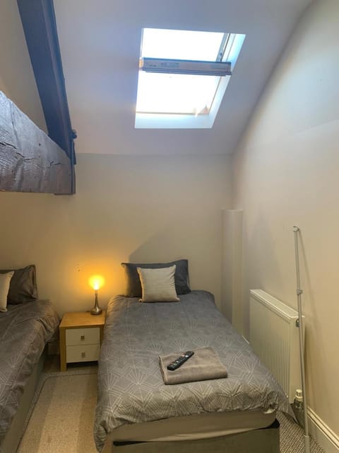 RIVERSIDE APARTMENT IN THE CENTRE Apartment in Boston