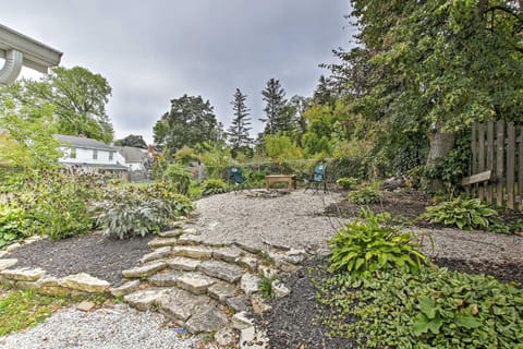 Ideal Green Bay Home Less Than 3 Mi to Lambeau Field! House in Allouez