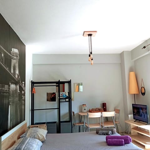 Marina Sunny Studio Apartment in Thessaloniki