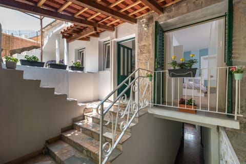 Property building, Facade/entrance