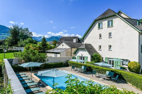 Property building, Mountain view, Swimming pool