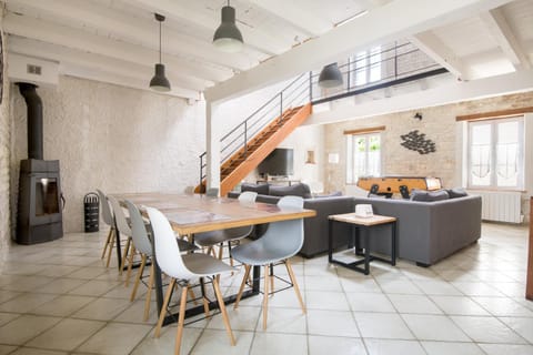 Living room, Dining area