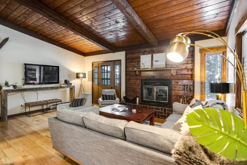 West Vail Mountain Escape & Kinnikinnick Sunshine House Apartment in Vail