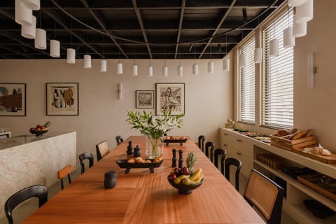 Restaurant/places to eat, Dining area
