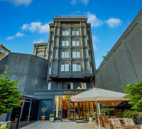 Property building, Day