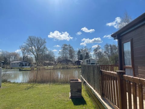 BBQ facilities, Lake view