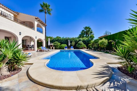 Garden, Swimming pool, sunbed