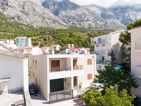 Neighbourhood, View (from property/room), Mountain view