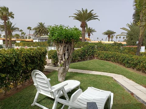 Garden, sunbed