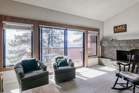 Our Lake House Apartment in Marla Bay