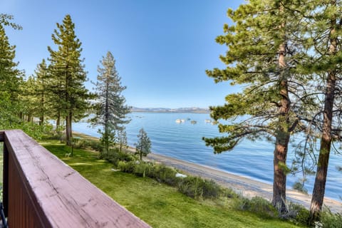 Our Lake House Apartment in Marla Bay