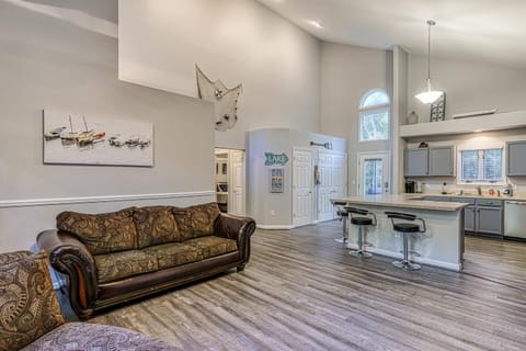 Serenity Point House in Lake Anna