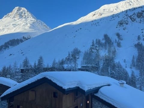 Duplex charmant 3 pièces, La Legettaz Val d'Isère, au pied des pistes, parking couvert. - FR-1-411-740 Apartment in Val dIsere