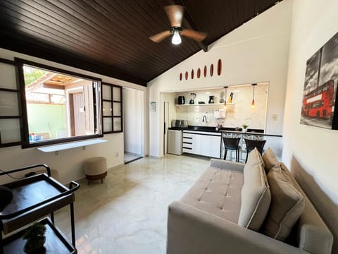 Kitchen or kitchenette, Living room, Dining area, minibar, stove