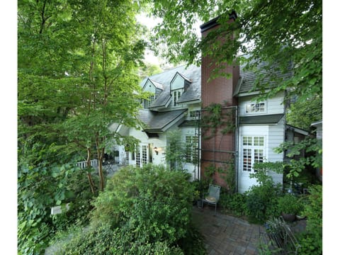 Property building, Day, Garden