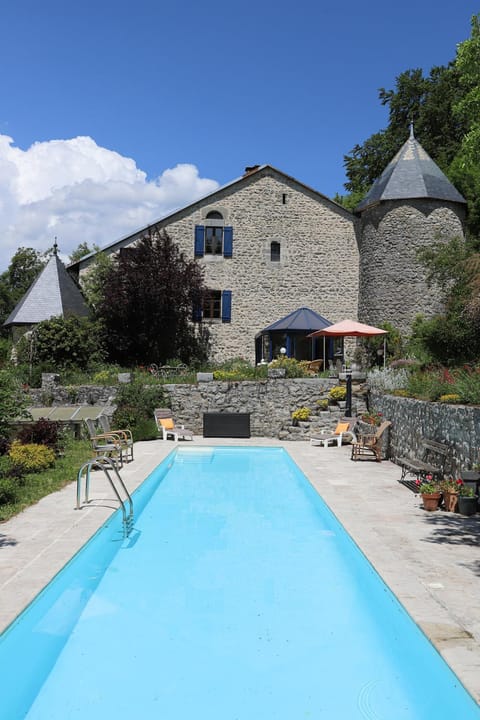Property building, Patio, Natural landscape, Summer, View (from property/room), Garden view, Pool view, Area and facilities, Swimming pool, Swimming pool, sunbed